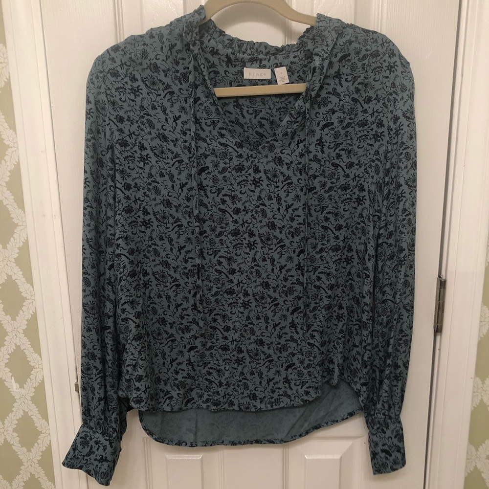 Long sleeve Hinge blouse